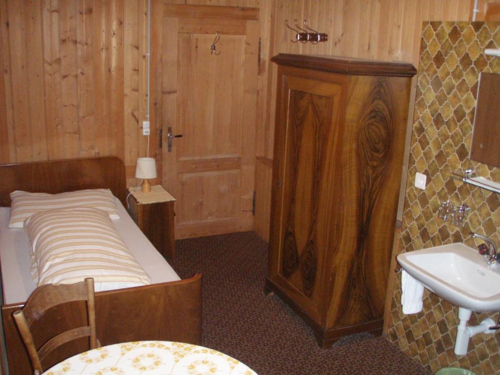 Hotel Posthaus Urigen Unterschächen Chambre photo