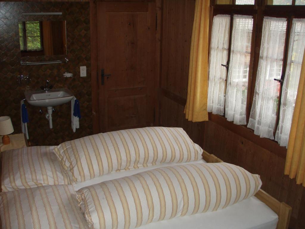 Hotel Posthaus Urigen Unterschächen Chambre photo